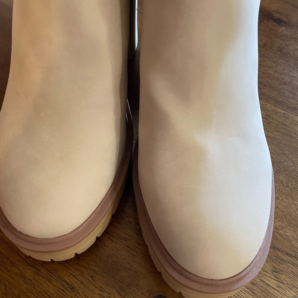 DV by Dolce Vita Very Light Tan Chunky Heeled Boots - Picture 8 of 16